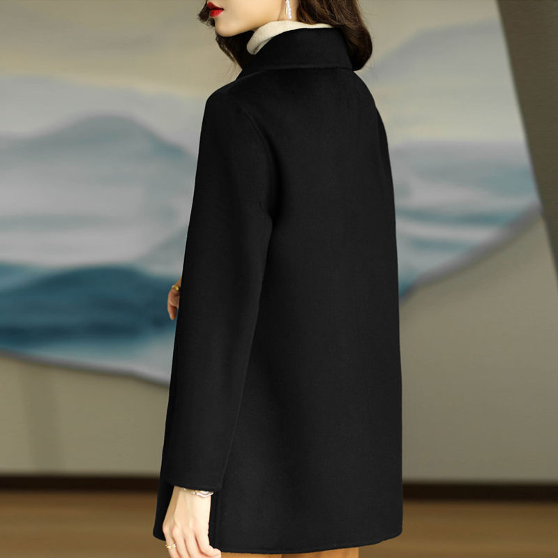 معطف متوسط ​​الطول بياقة أنيقة للنساء