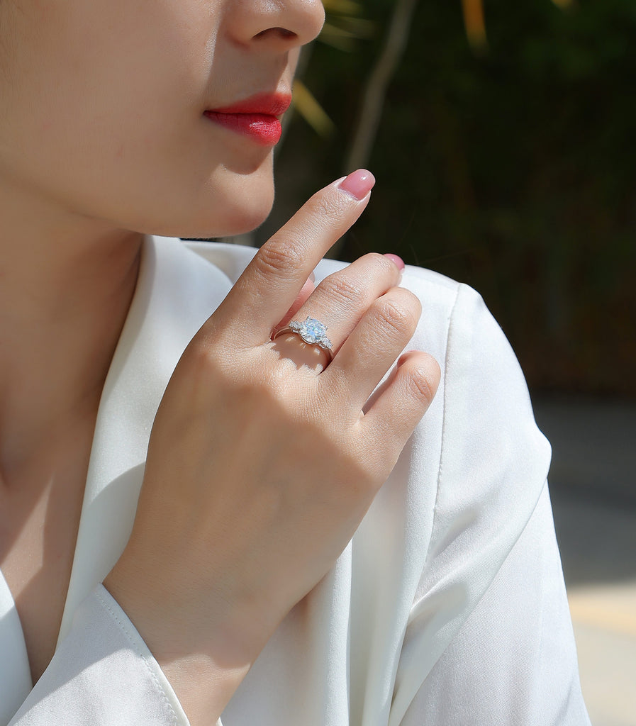 The Vow Of Stars - A Wedding Ring Set With 2-carat Top-quality Moissanite S925 Silver And Platinum-plated Diamond. The Ring Can Be Inspected With A Diamond Pen