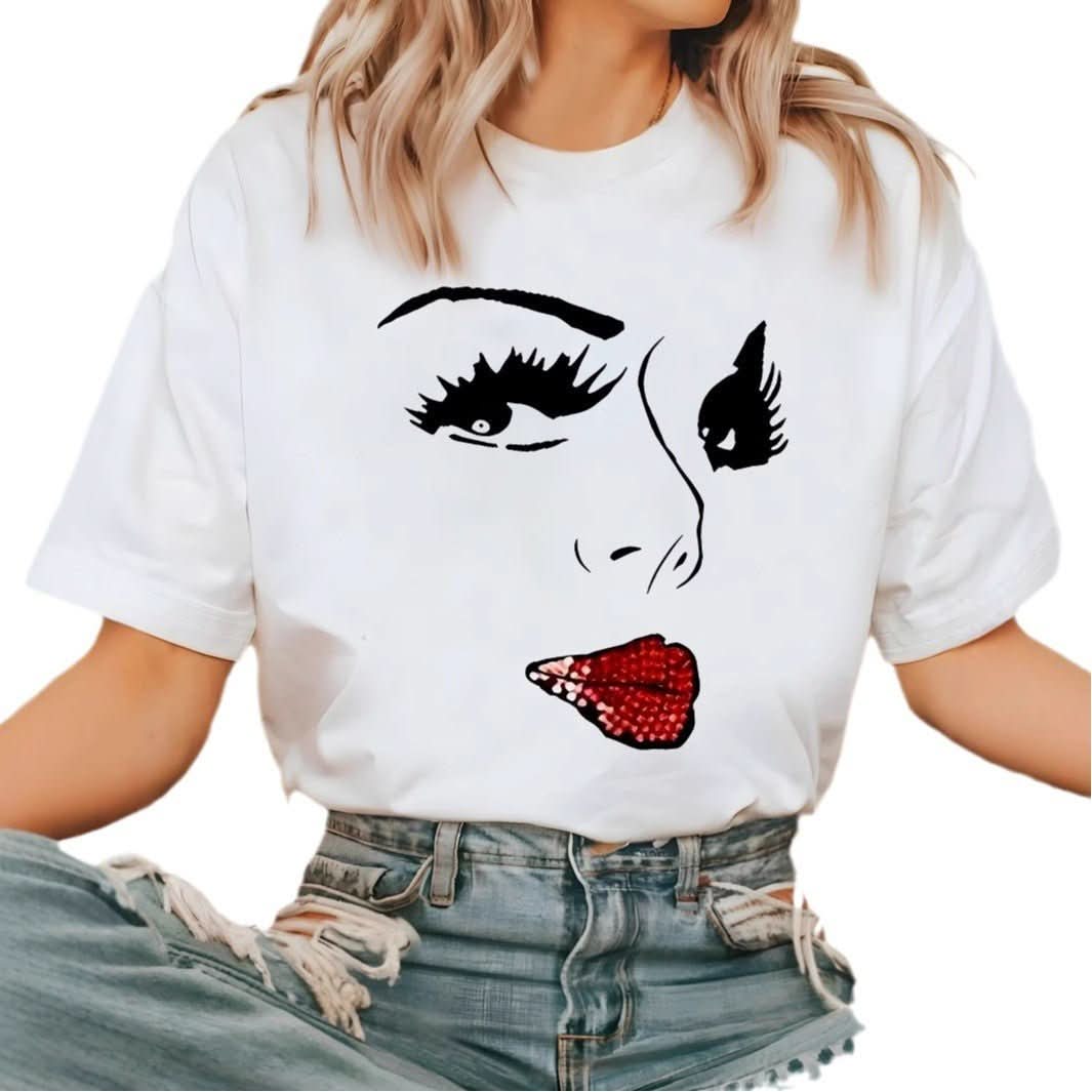 Loose - fitting Short - sleeve T-shirt With A Lip - print Design - Eshtree