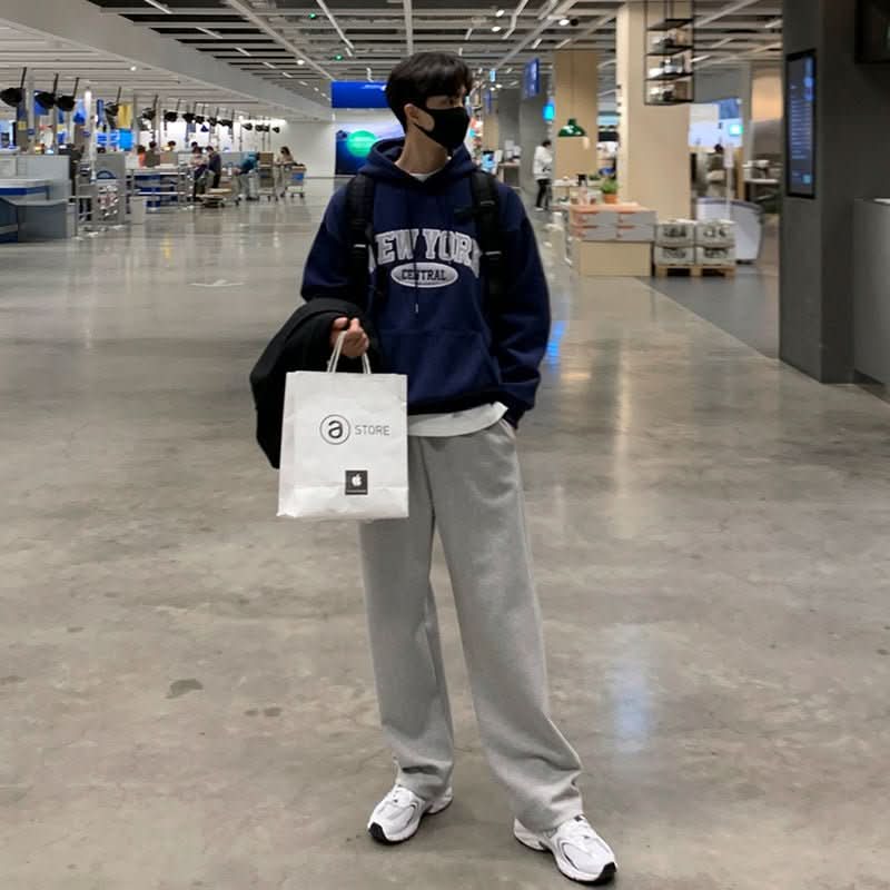 Men's Loose Letter Embroidered Sweater - Eshtree