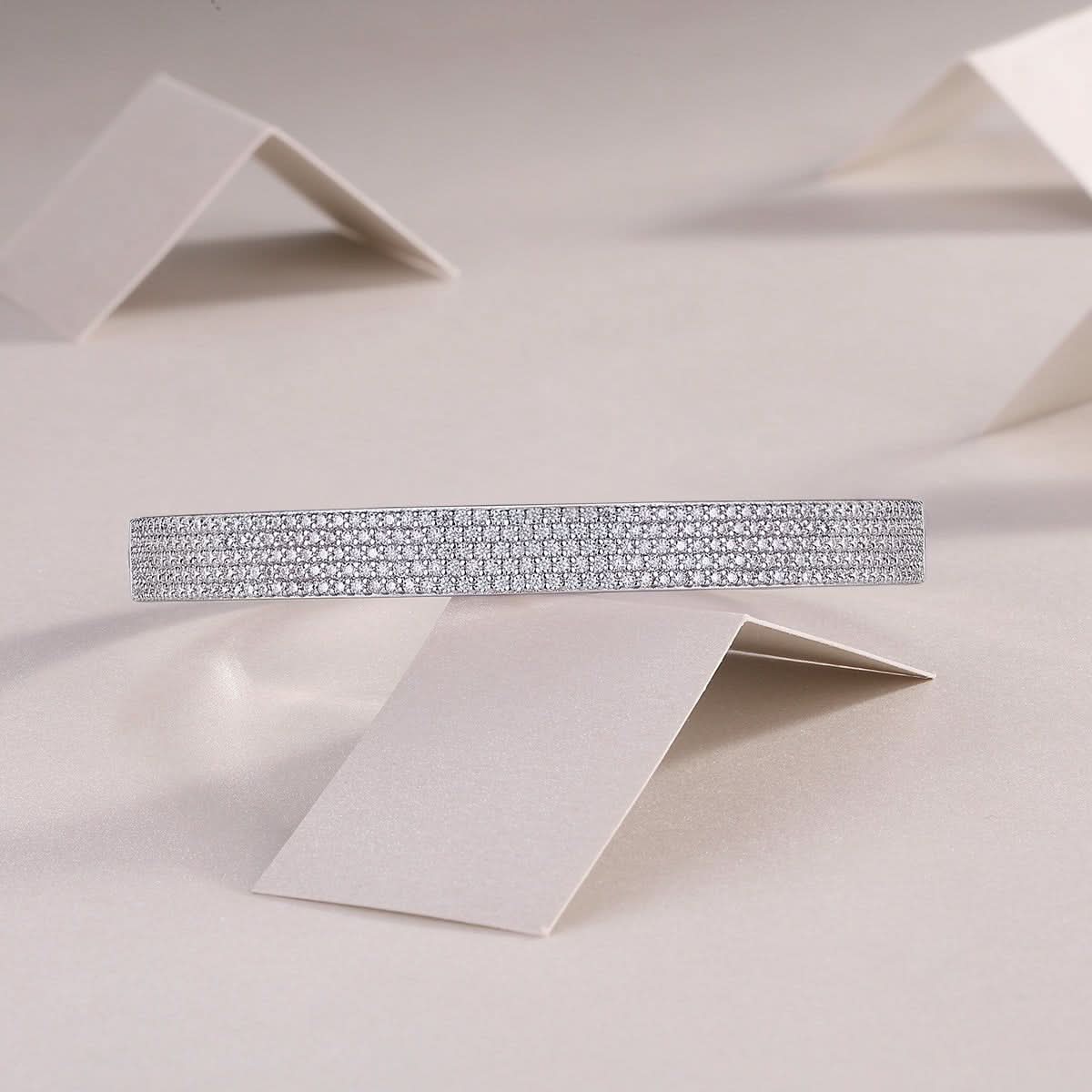 Set With Top - quality Moissanite, This Luxurious And Fashionable Light Luxury Jewelry Silver Bracelet Is Made Of S925 Silver Electroplated With Platinum - Eshtree