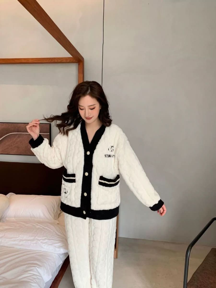 Simple Chanel Style Ladies' Homewear Thickened Coral Velvet Pajamas Suit - Eshtree