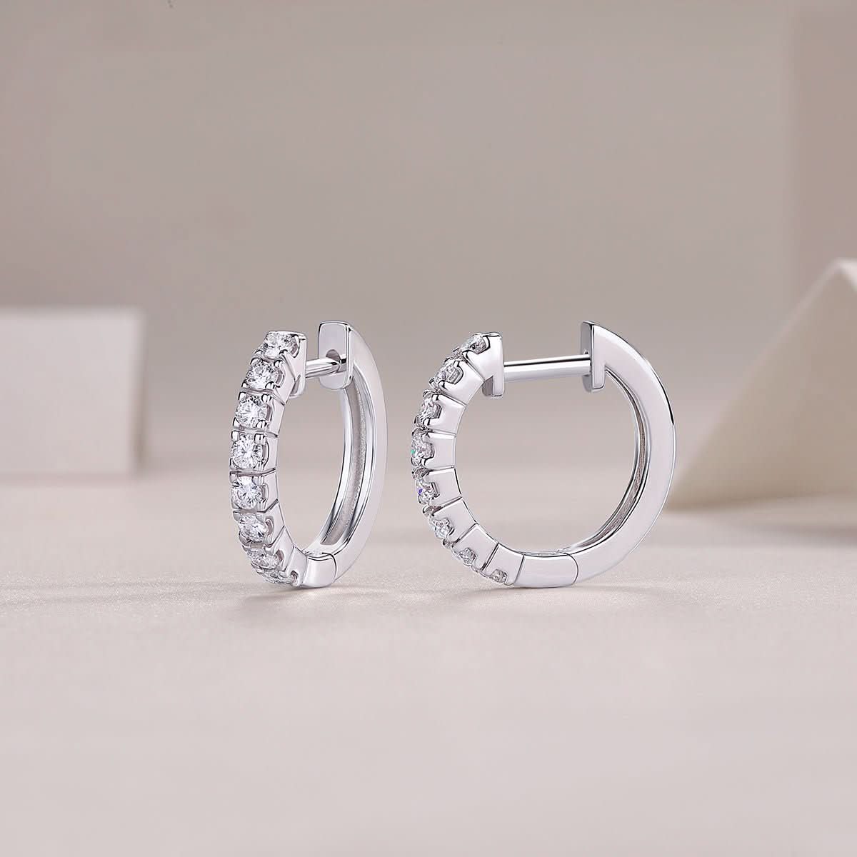Top - quality Moissanite Luxury And Fashionable Light Luxury Jewelry Silver Stud Earrings S925 Silver Plated Platinum - Eshtree