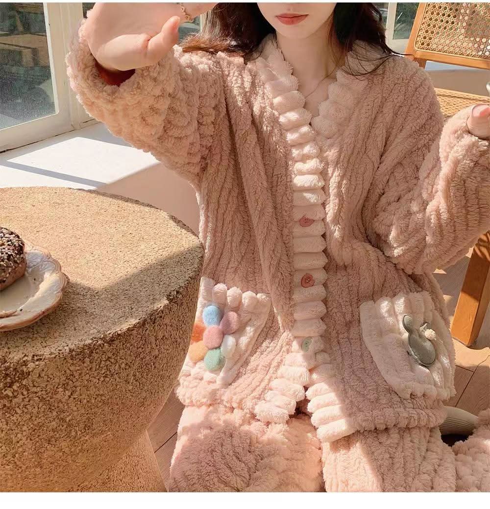 Women's Fashionable Temperament Plush Pajamas Homewear Suit - Eshtree