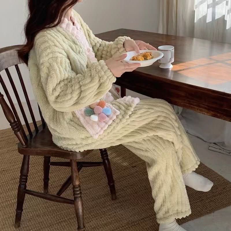Women's Fashionable Temperament Plush Pajamas Homewear Suit - Eshtree